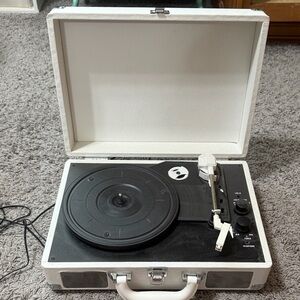 Victrola Portable White Turntable Record Player